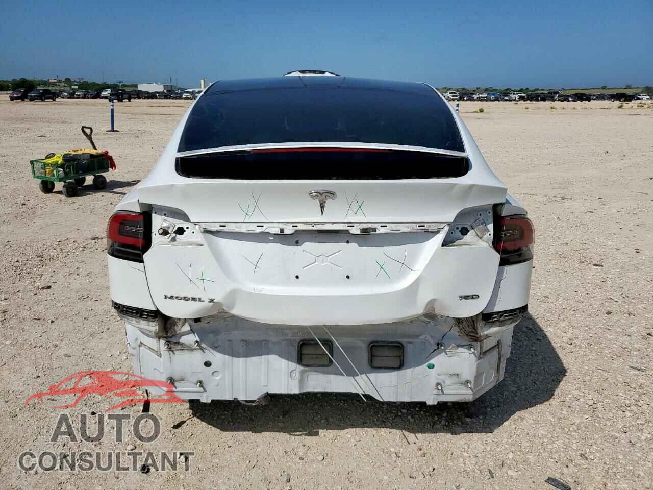 TESLA MODEL X 2018 - 5YJXCBE20JF103675