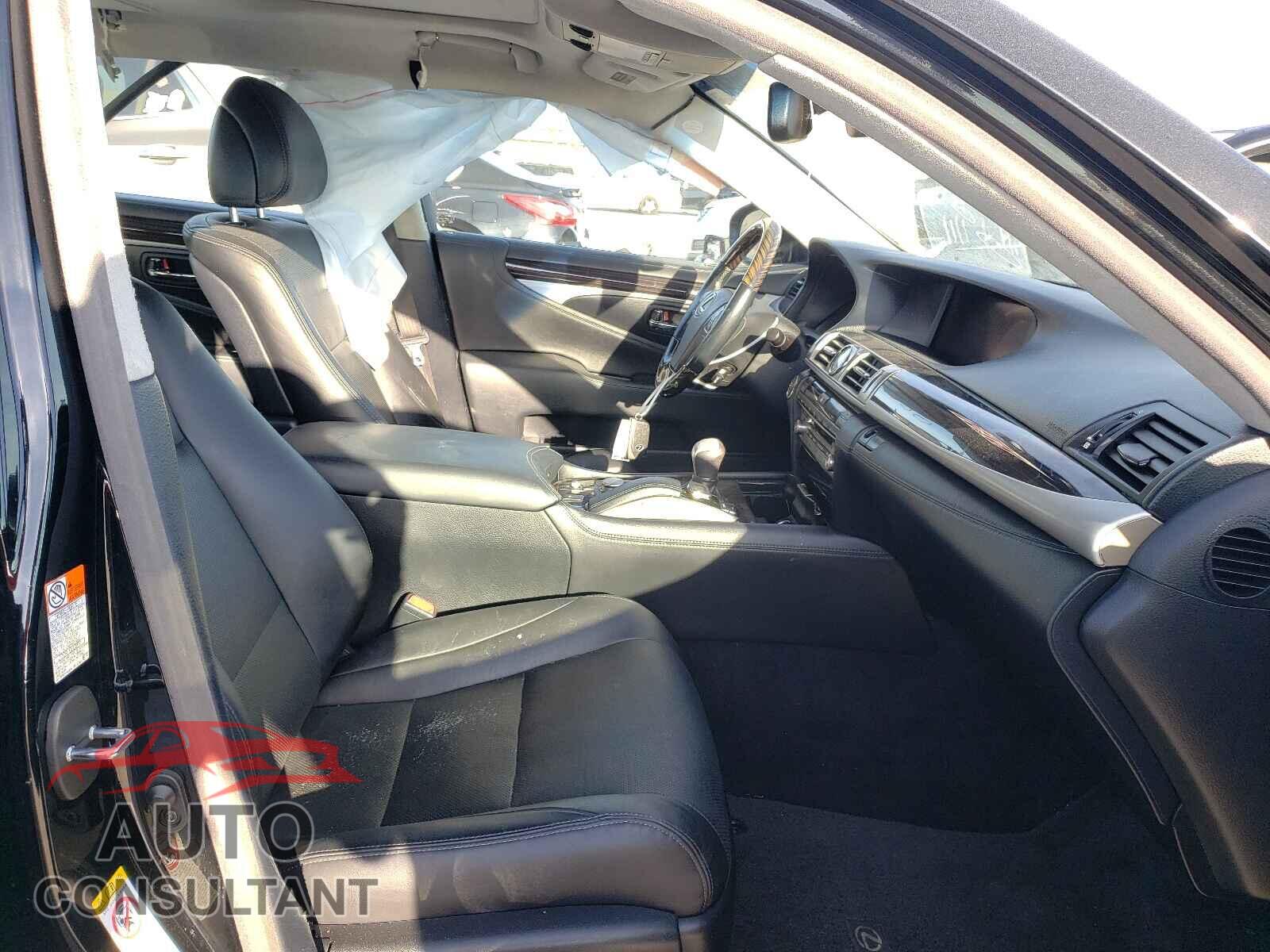 LEXUS LS460 2017 - JTHGL5EF0H5057554