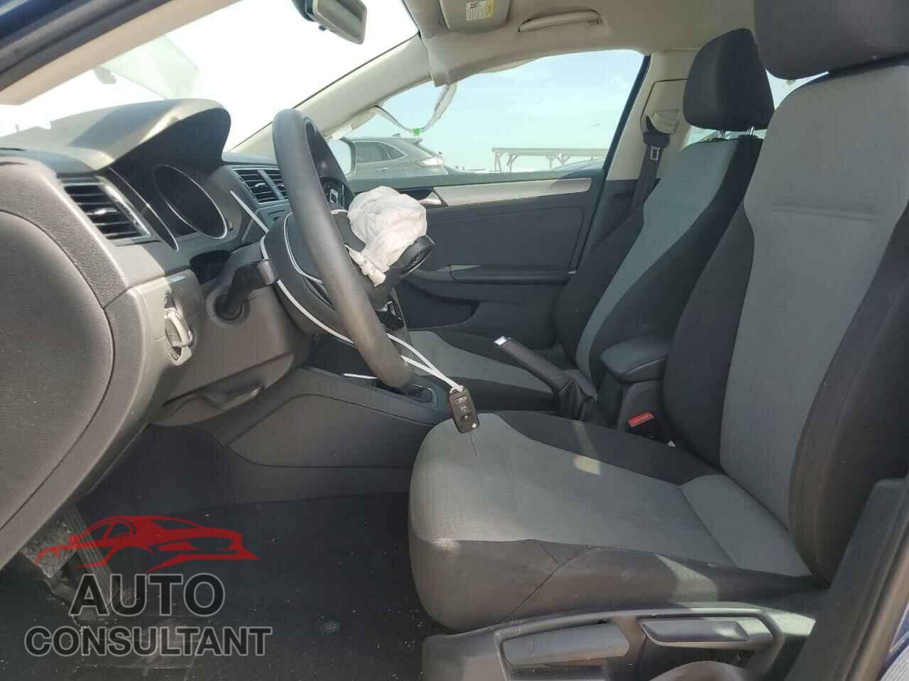 VOLKSWAGEN JETTA 2017 - 3VW2B7AJ3HM227191