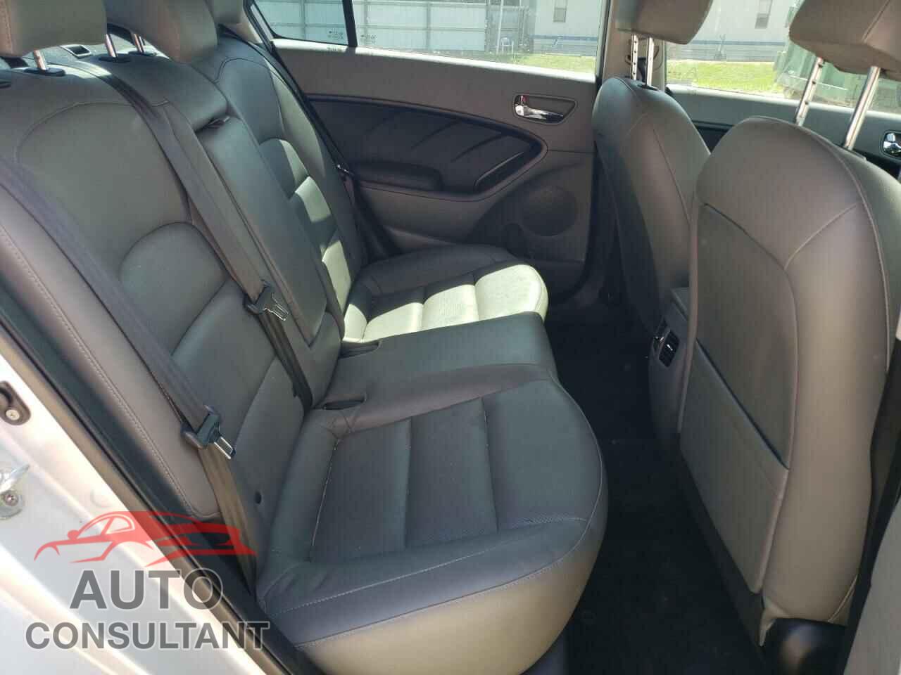 KIA FORTE 2017 - 3KPFN4A83HE005185
