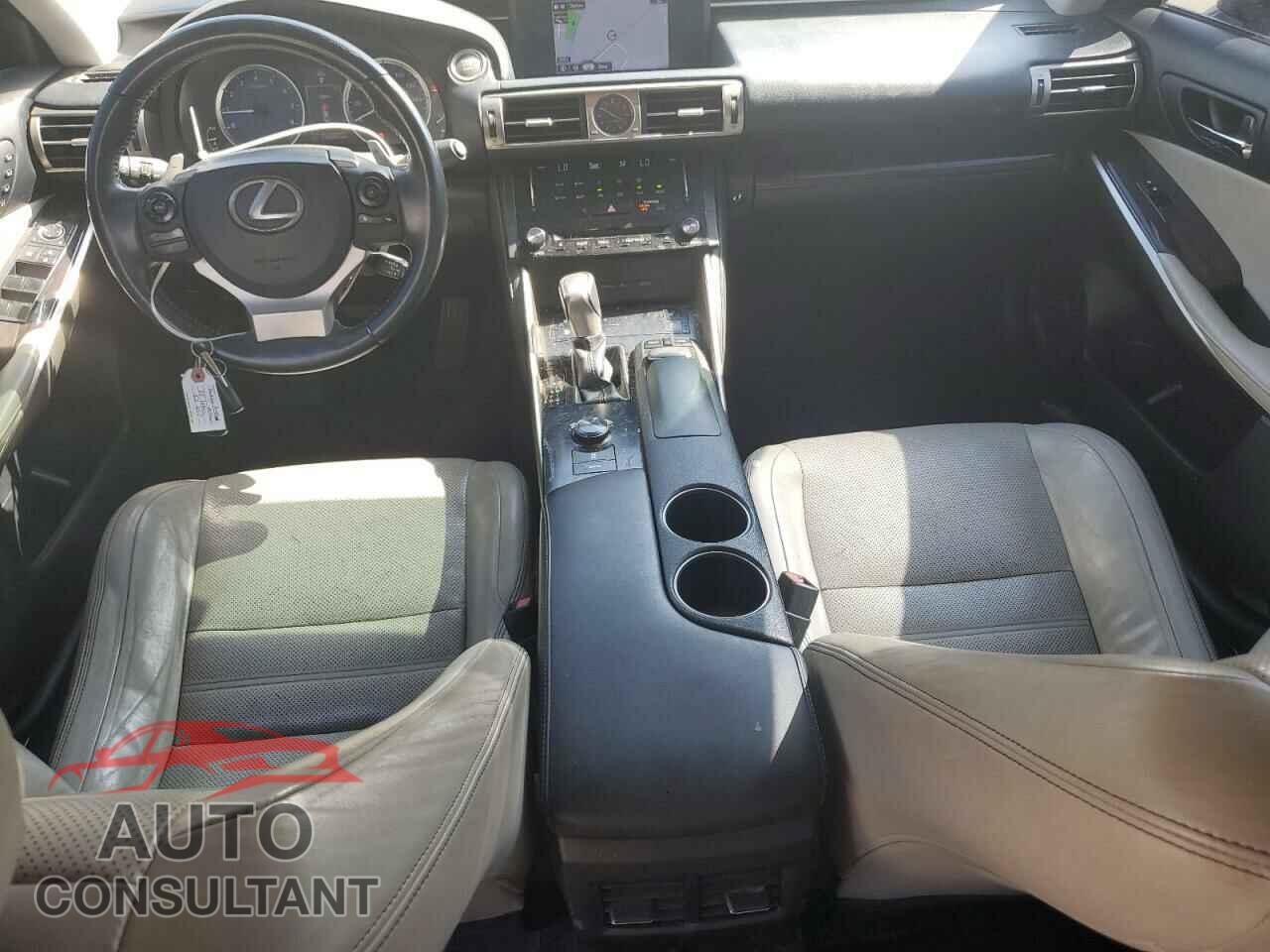 LEXUS IS 2014 - JTHCF1D20E5000344