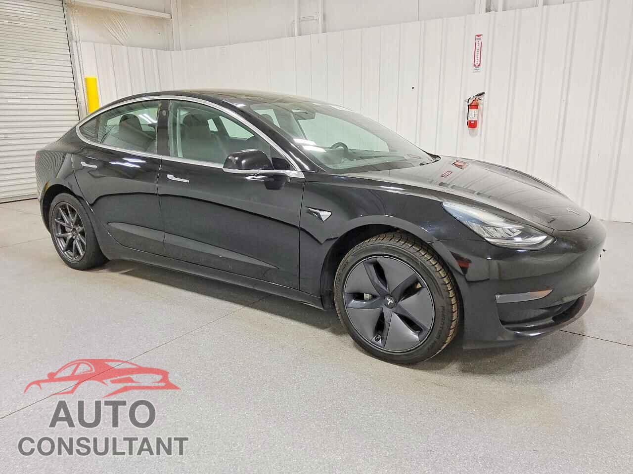 TESLA MODEL 3 2019 - 5YJ3E1EA5KF421142