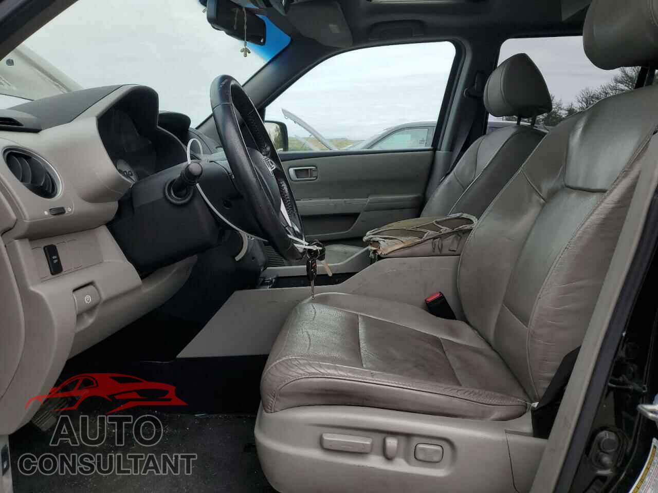 HONDA PILOT 2011 - 5FNYF4H60BB049012