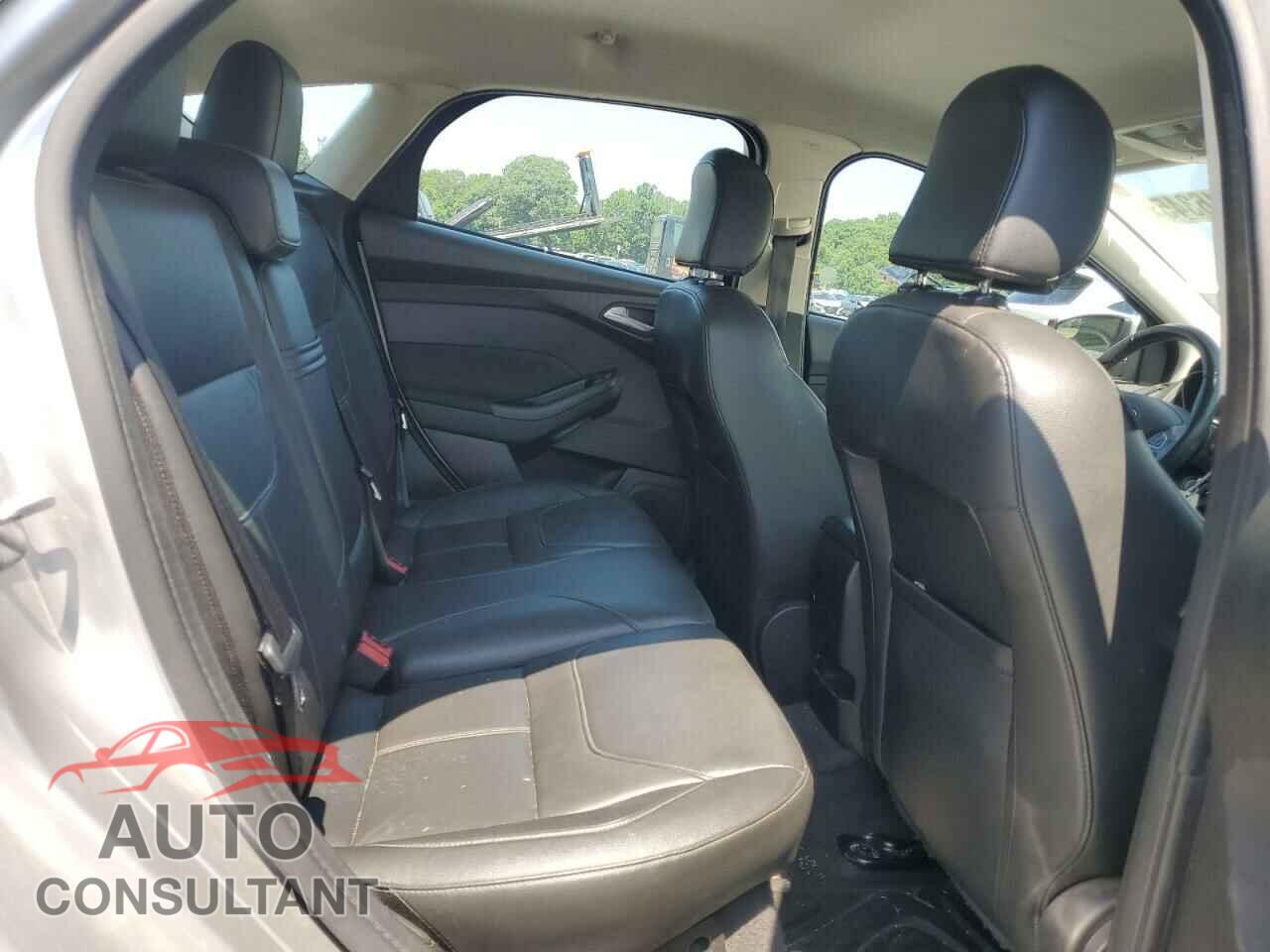 FORD FOCUS 2016 - 1FADP3K29GL311325