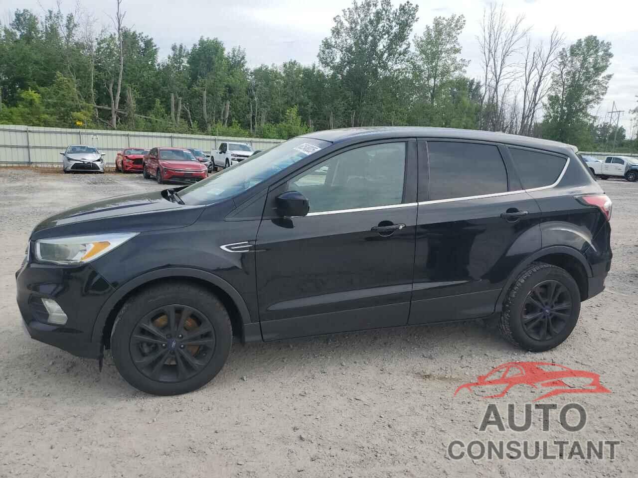 FORD ESCAPE 2017 - 1FMCU9G92HUA28442