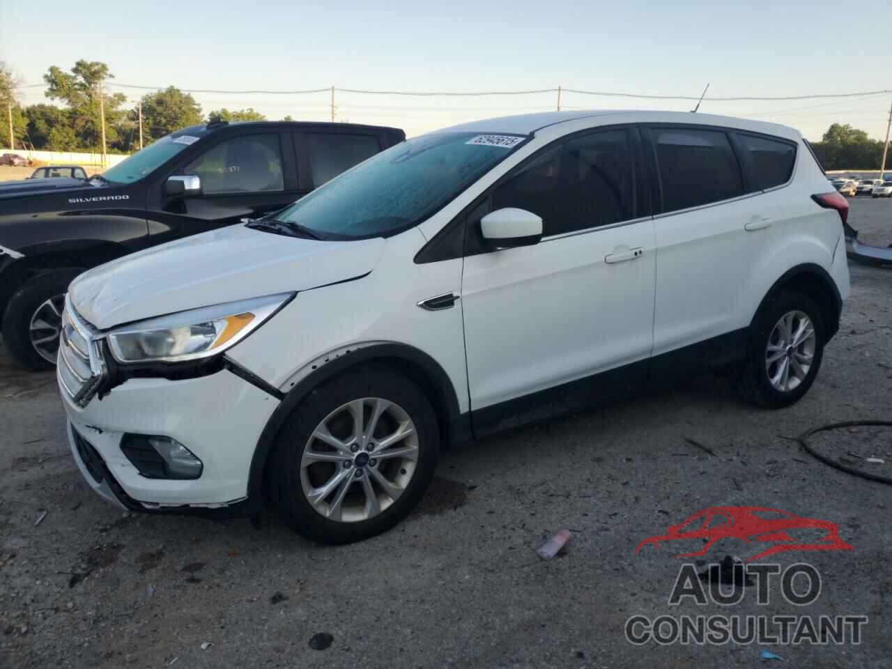 FORD ESCAPE 2019 - 1FMCU0GD3KUB38696