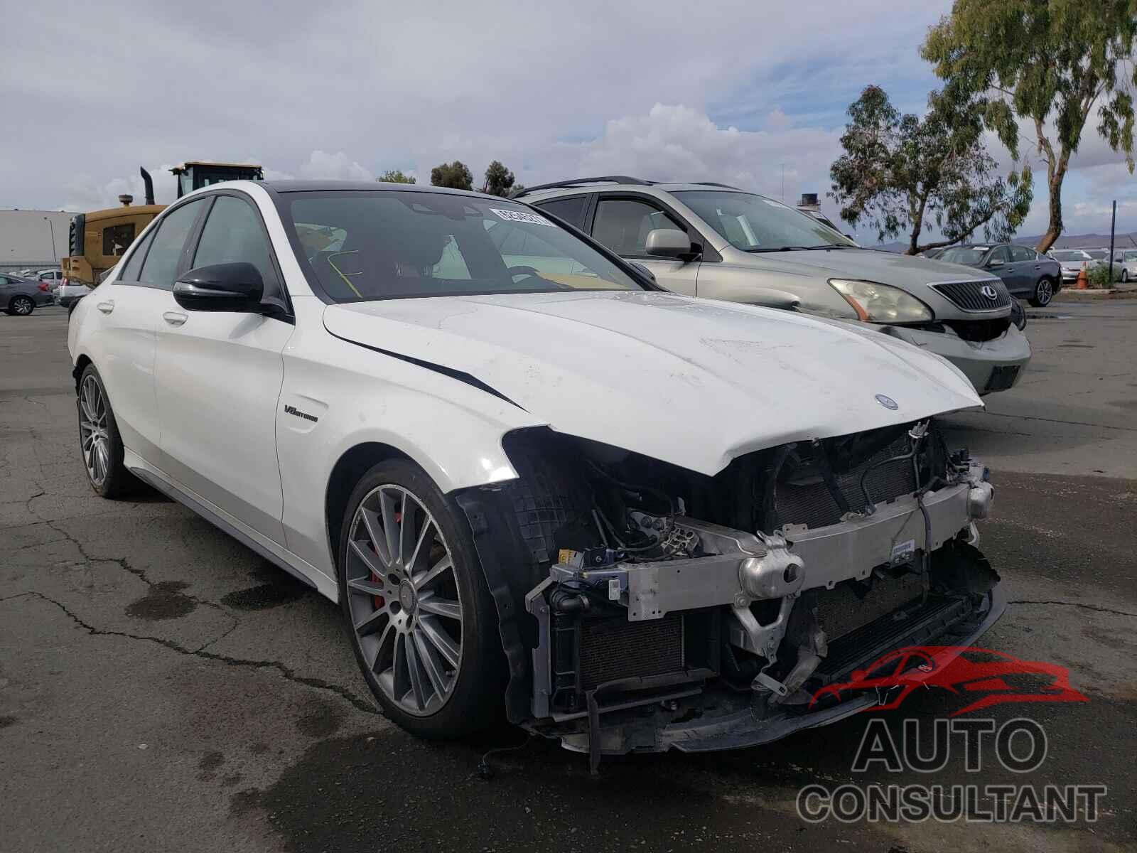 MERCEDES-BENZ C-CLASS 2018 - 55SWF8HB0JU249641