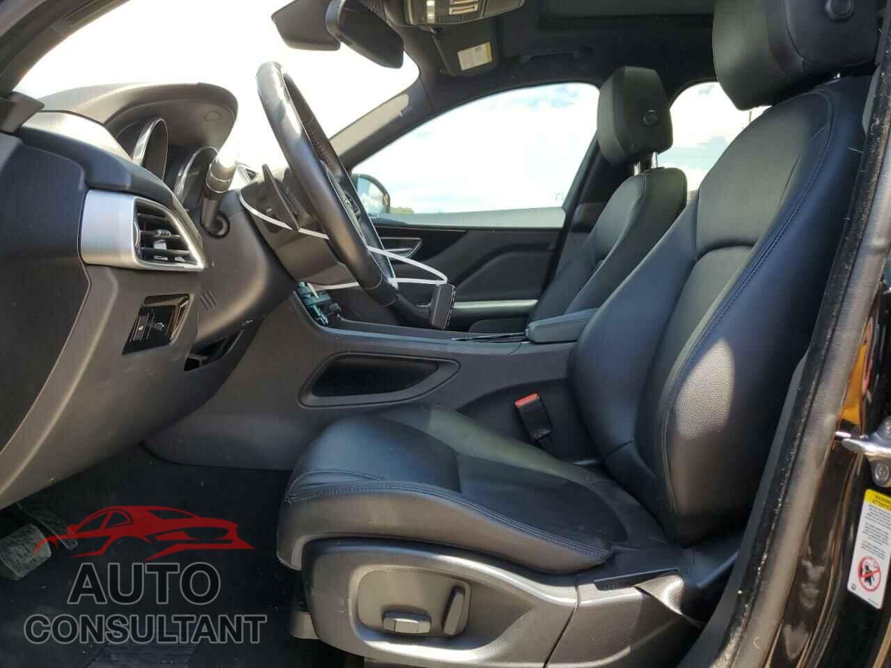 JAGUAR F-PACE 2017 - SADCJ2BV1HA067344