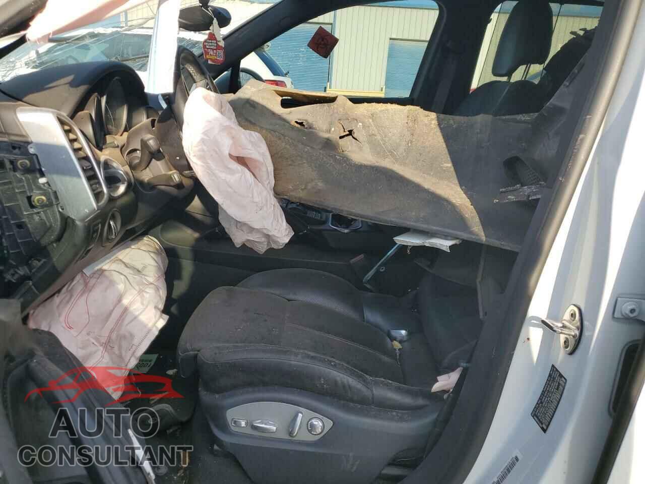 PORSCHE CAYENNE 2016 - WP1AA2A22GLA09643