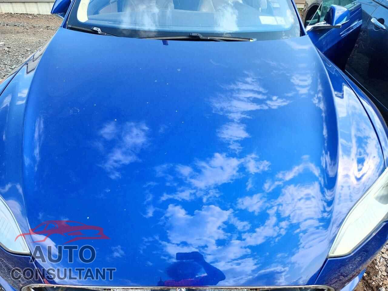 TESLA MODEL S 2015 - 5YJSA1E47FF114353