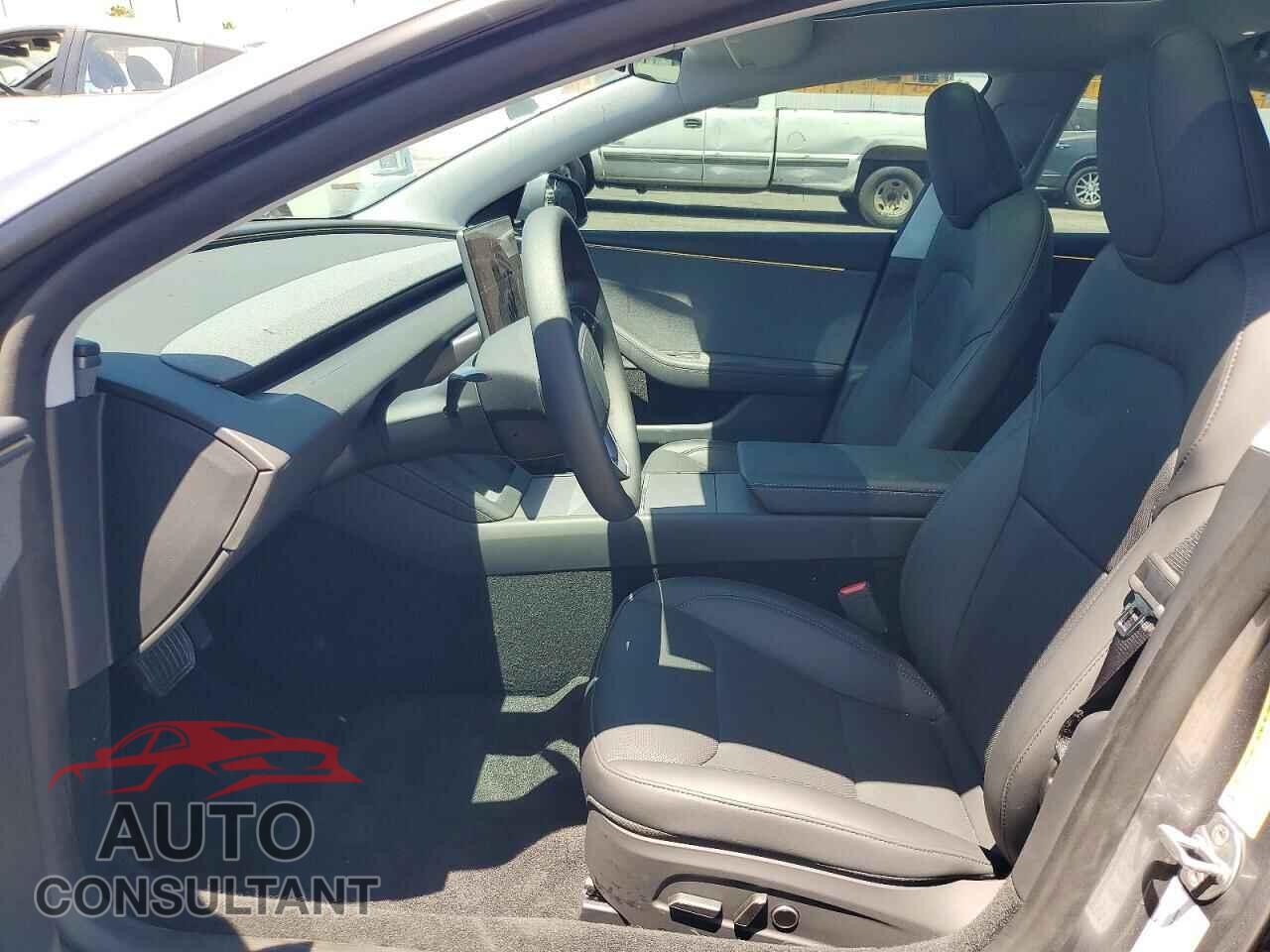 TESLA MODEL 3 2026 - 5YJ3E1EA3TF208885