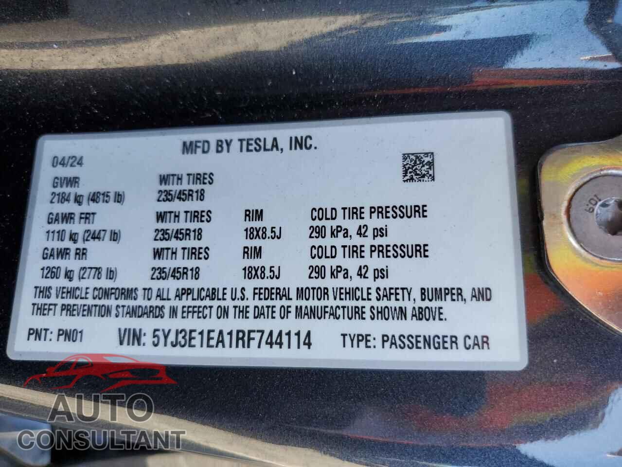 TESLA MODEL 3 2024 - 5YJ3E1EA1RF744114