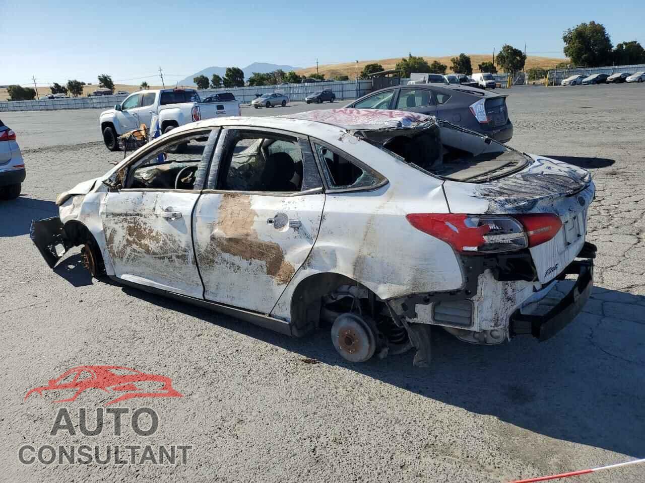 FORD FOCUS 2015 - 1FADP3F25FL264058