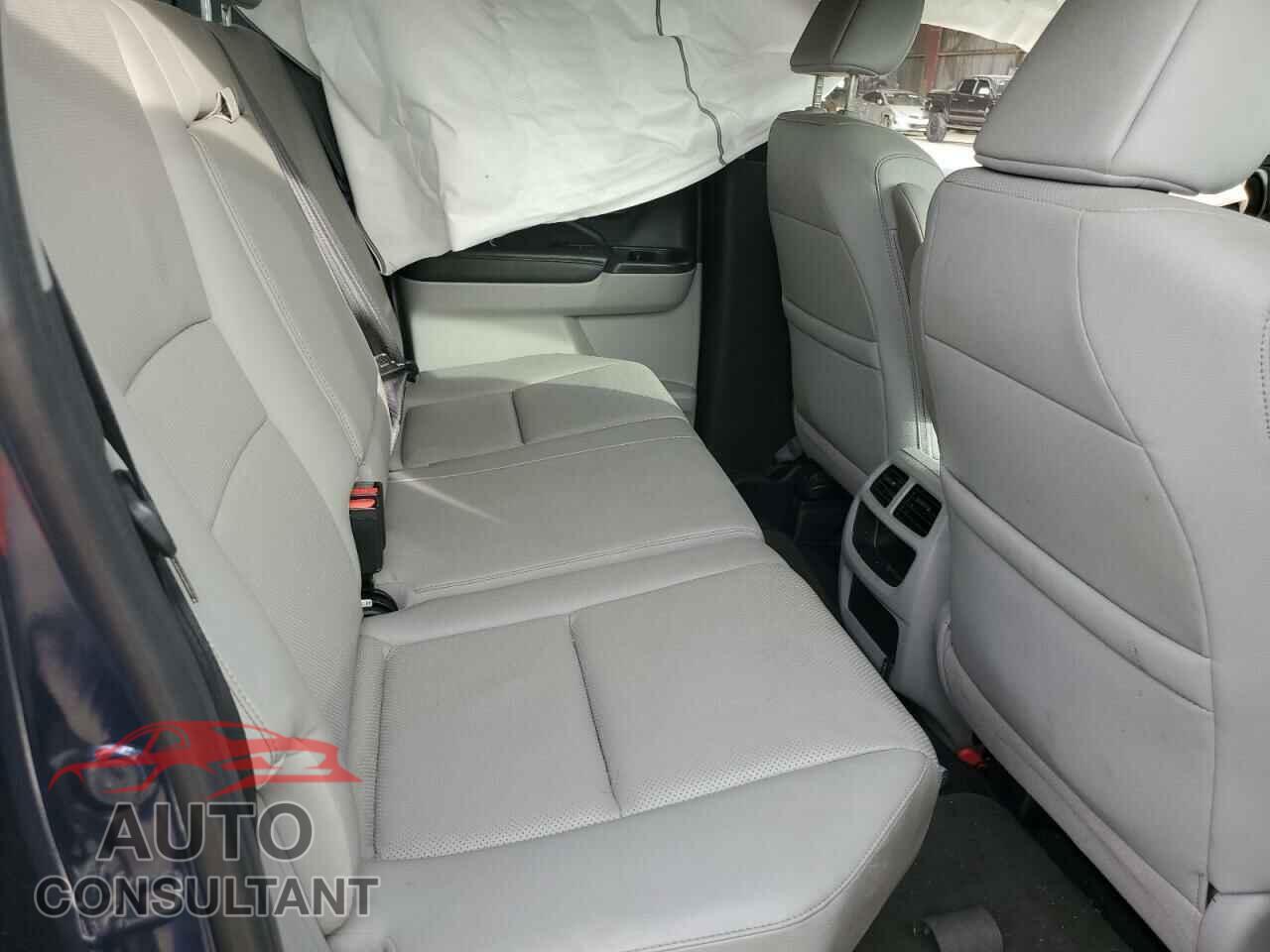 HONDA RIDGELINE 2017 - 5FPYK2F63HB008781