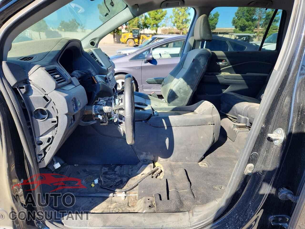 HONDA PILOT 2018 - 5FNYF6H93JB044987