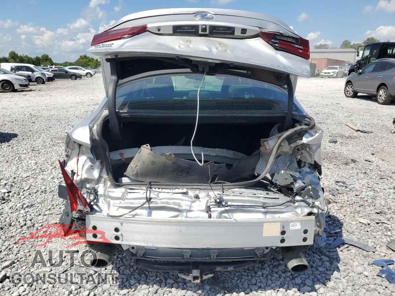 LEXUS IS 2016 - JTHBA1D20G5020171