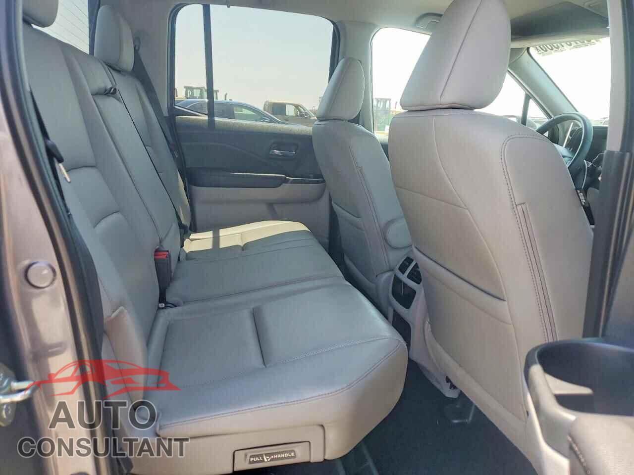 HONDA RIDGELINE 2017 - 5FPYK3F64HB001697