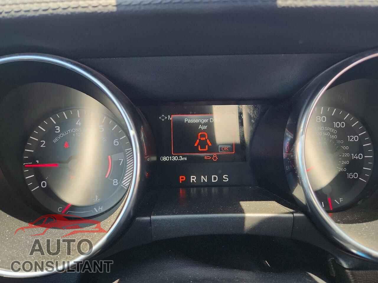FORD MUSTANG 2018 - 1FA6P8TH4J5163623