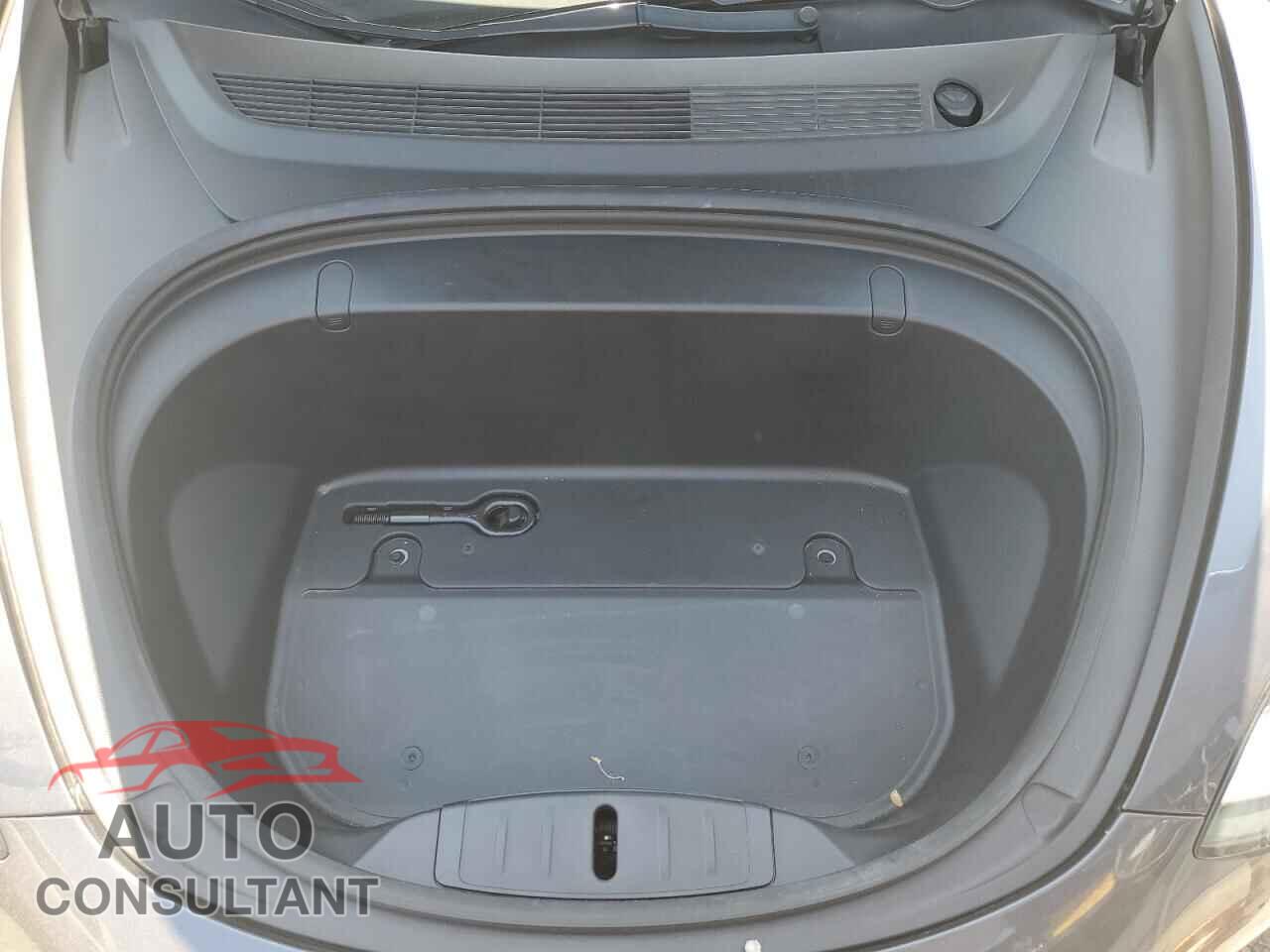 TESLA MODEL 3 2019 - 5YJ3E1EA3KF543031