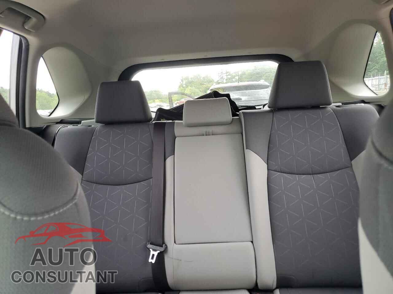 TOYOTA RAV4 2019 - JTMP1RFV7KD006554