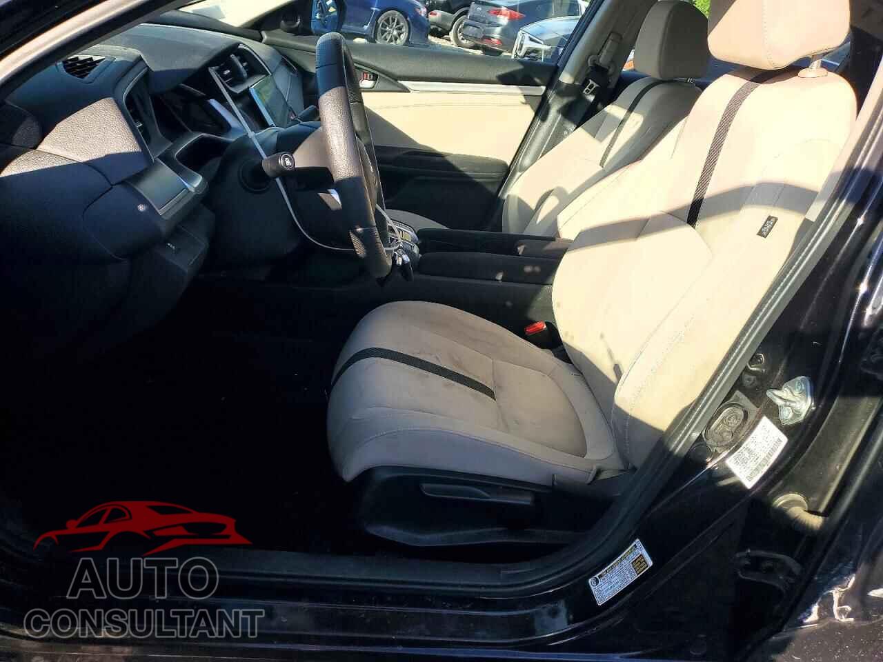 HONDA CIVIC 2018 - 2HGFC2F79JH511111