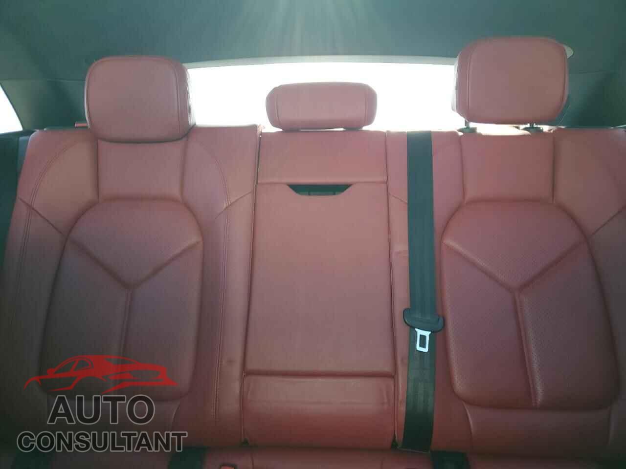 PORSCHE MACAN 2018 - WP1AA2A56JLB16616