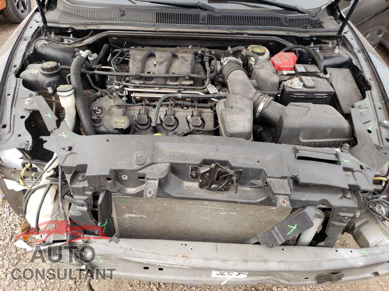 FORD TAURUS 2016 - 1FAHP2E85GG133031