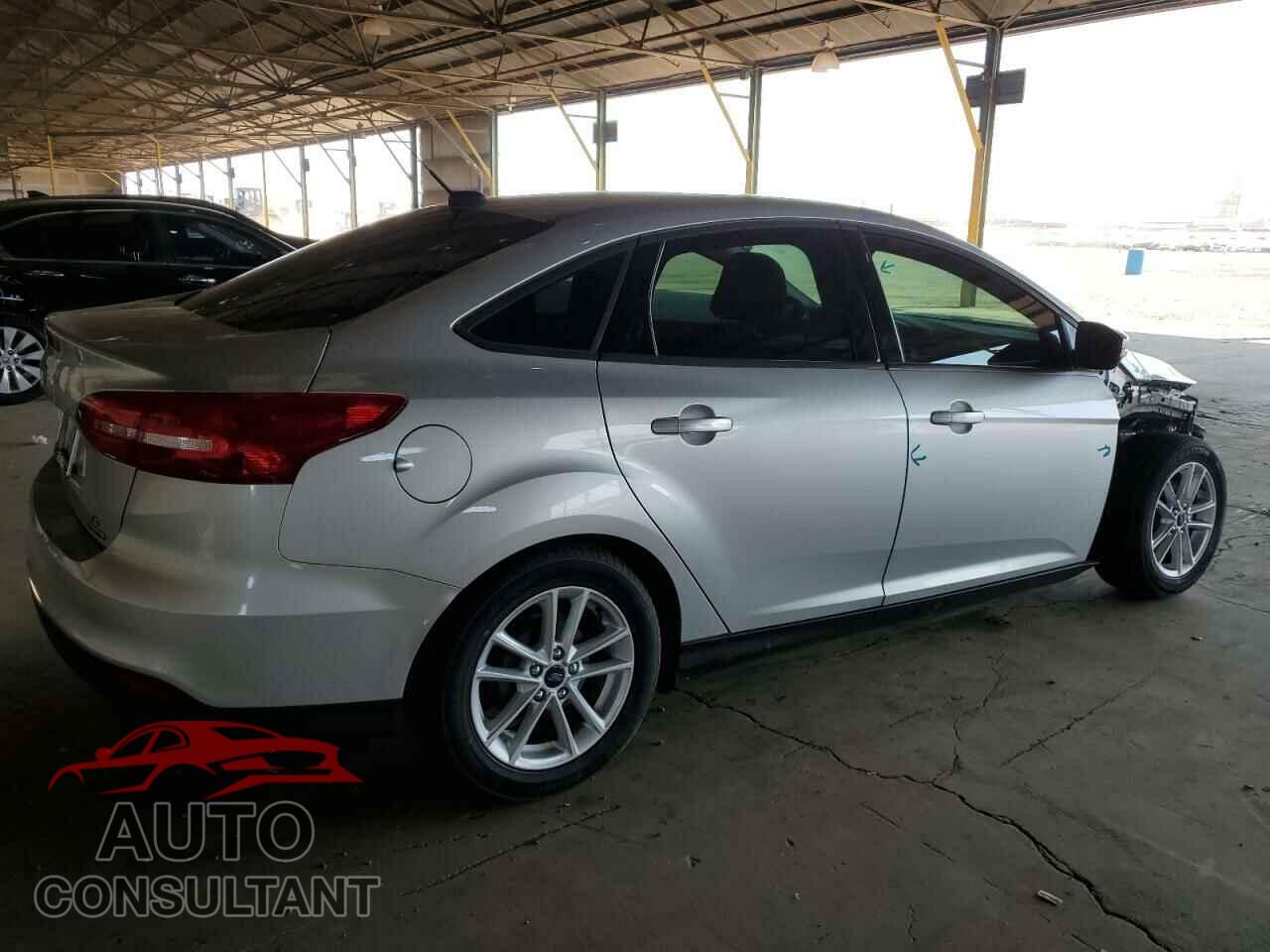 FORD FOCUS 2015 - 1FADP3F20FL232196