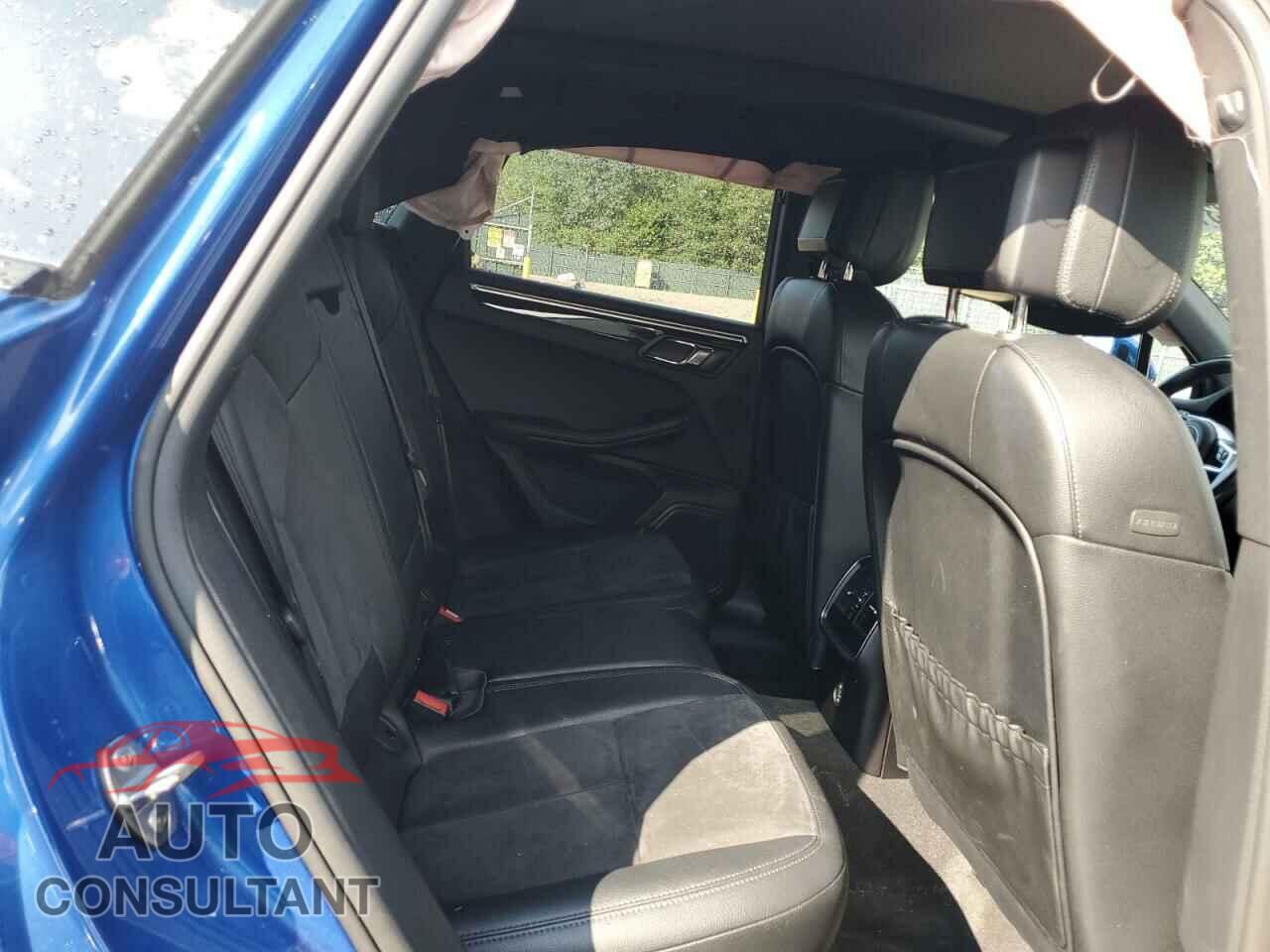 PORSCHE MACAN 2017 - WP1AA2A56HLB82819