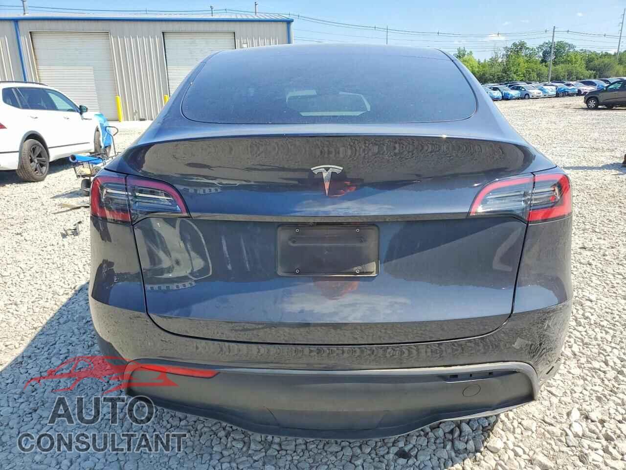 TESLA MODEL Y 2024 - 7SAYGDED9RF049877