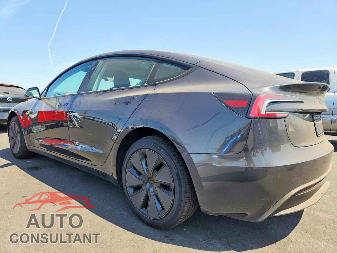 TESLA MODEL 3 2026 - 5YJ3E1EA6TF203051