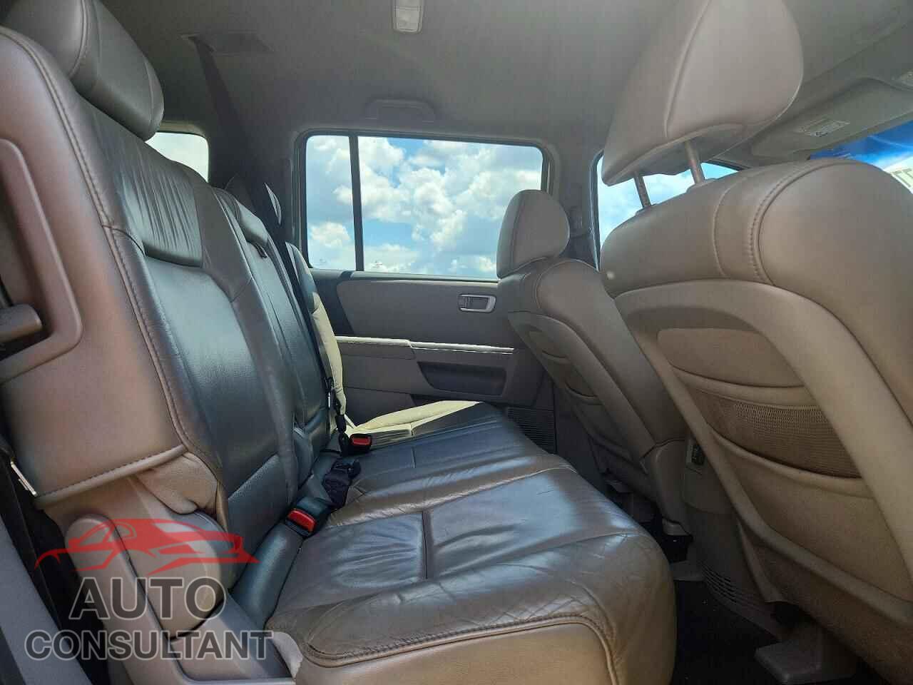 HONDA PILOT 2011 - 5FNYF3H53BB032061