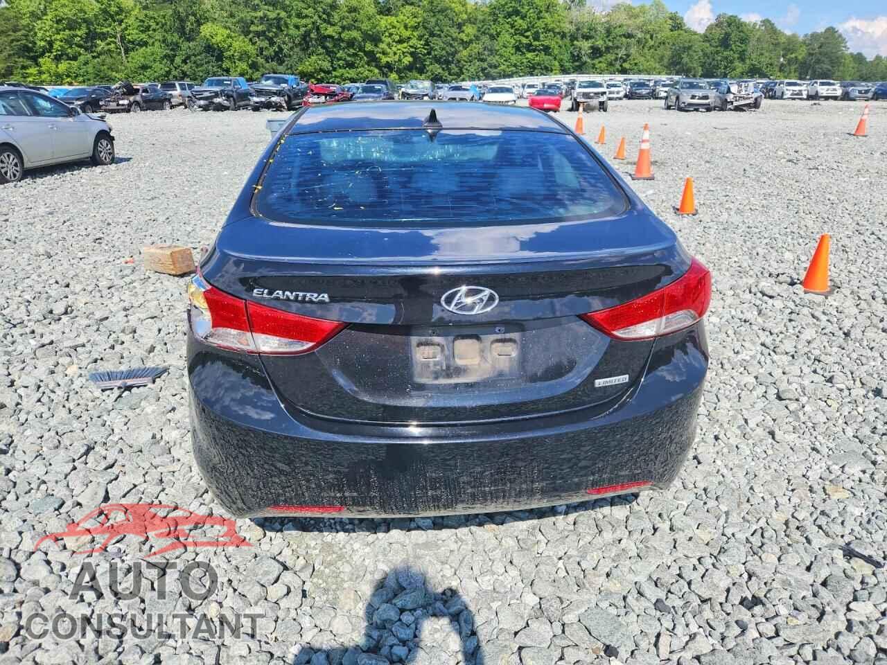 HYUNDAI ELANTRA 2013 - 5NPDH4AE2DH430357