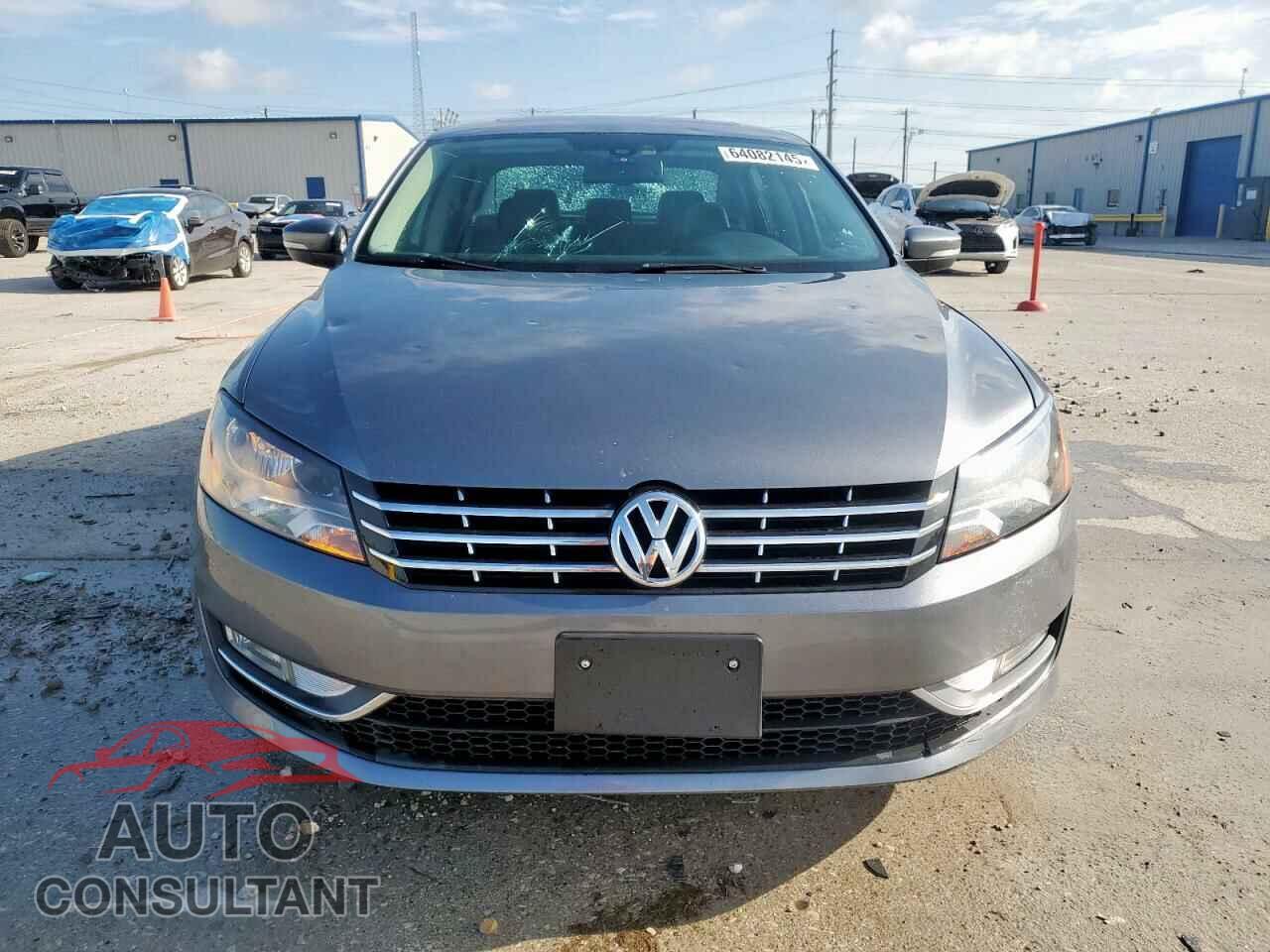 VOLKSWAGEN PASSAT 2015 - 1VWCV7A37FC067702
