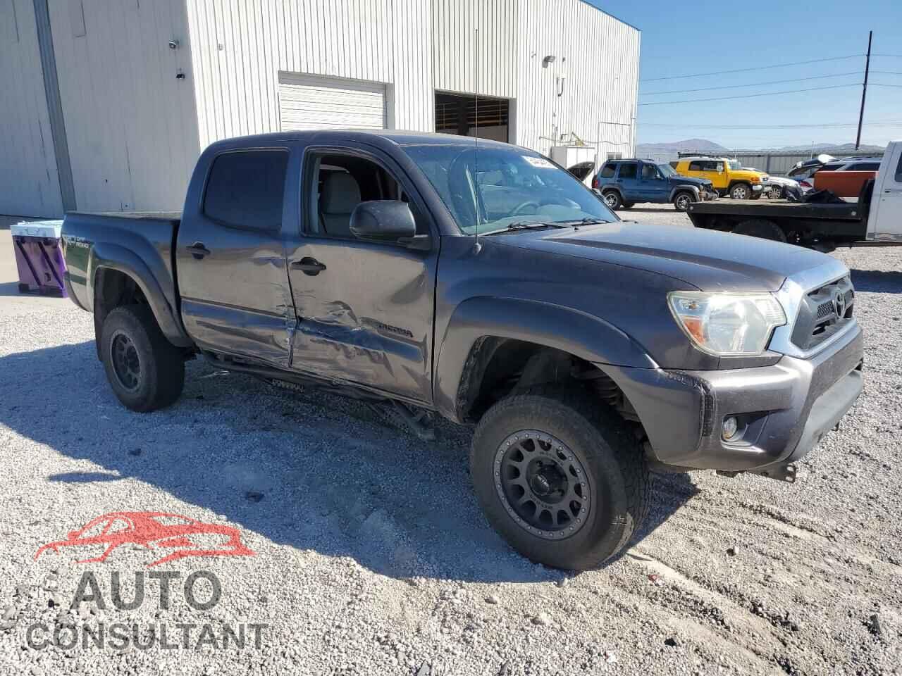 TOYOTA TACOMA 2015 - 5TFLU4EN2FX129130