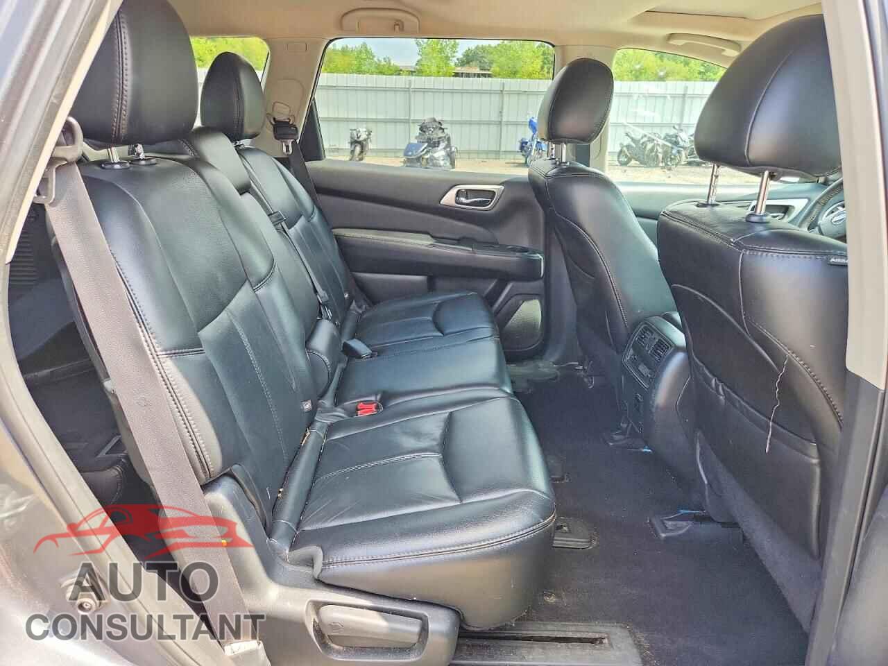NISSAN PATHFINDER 2015 - 5N1AR2MM5FC684758