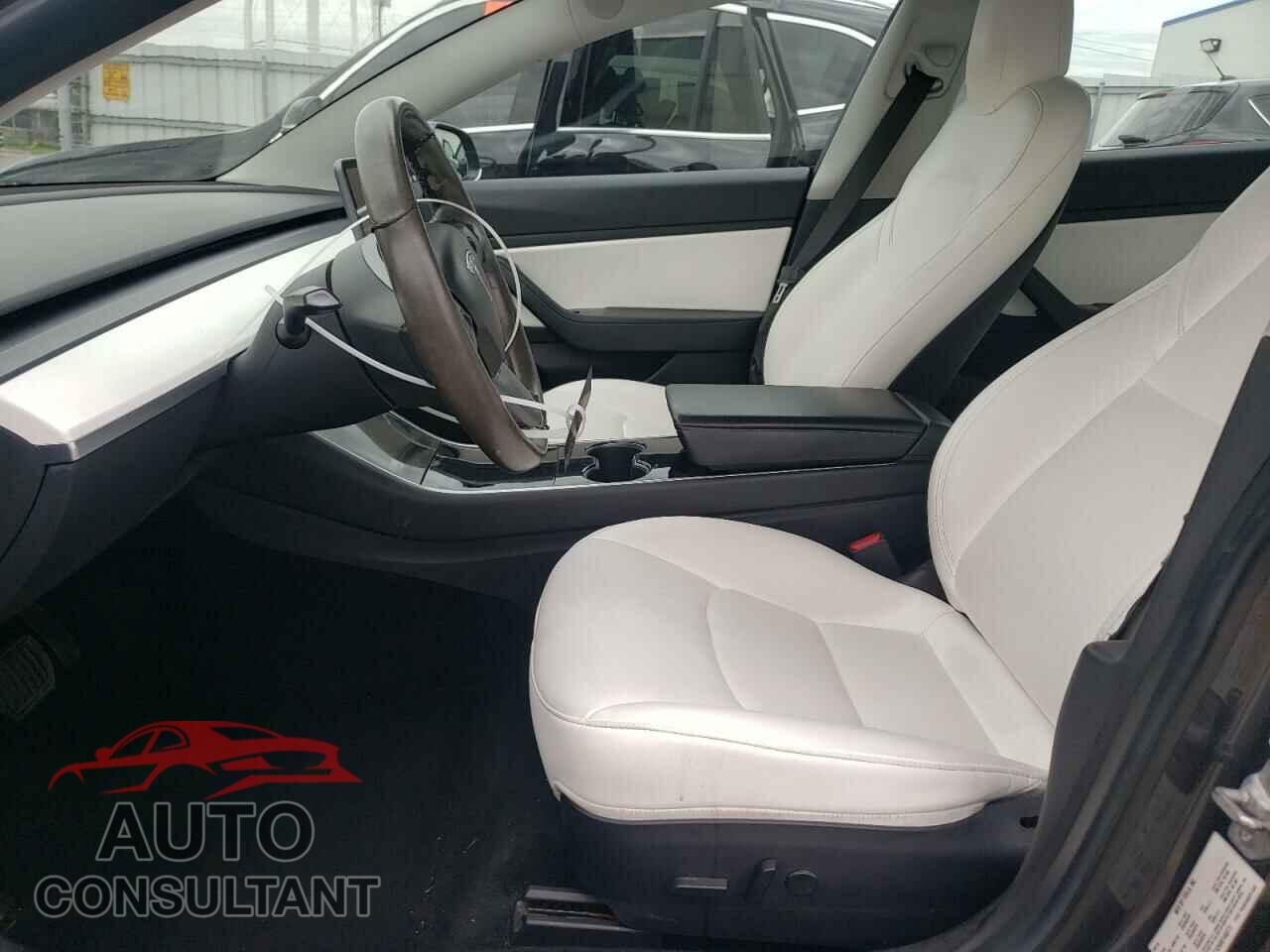 TESLA MODEL 3 2019 - 5YJ3E1EB4KF450771