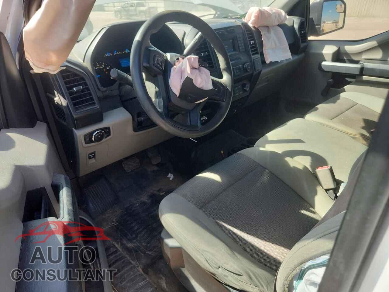FORD F150 2017 - 1FTMF1C86HFA11360