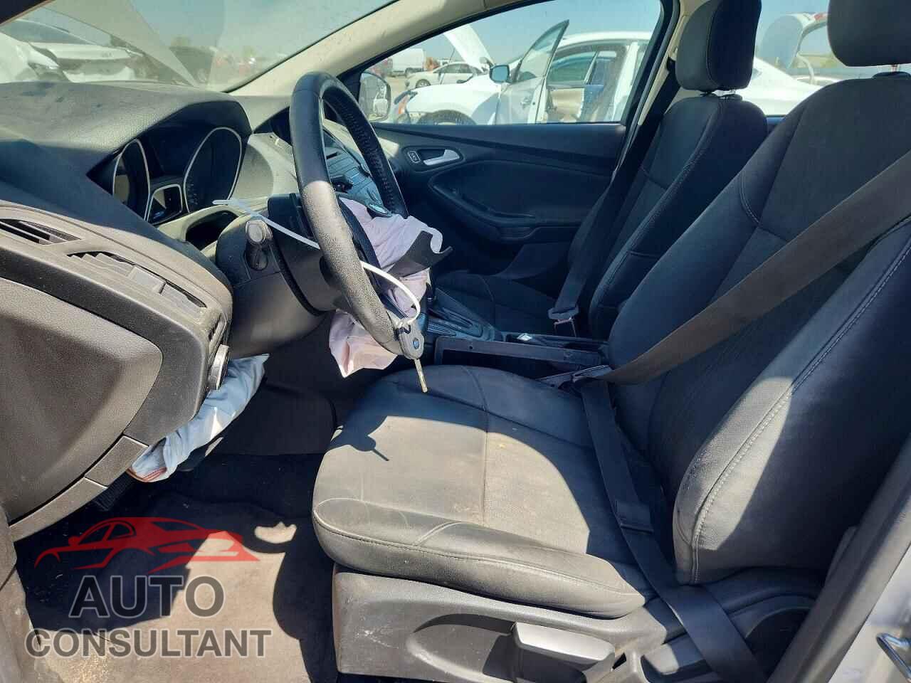 FORD FOCUS 2016 - 1FADP3K22GL337314