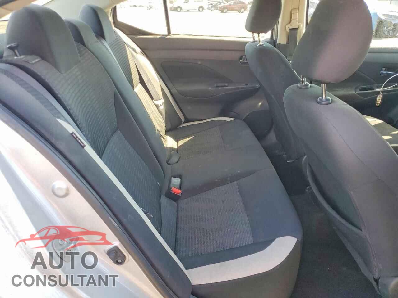 NISSAN VERSA 2021 - 3N1CN8EV1ML856419
