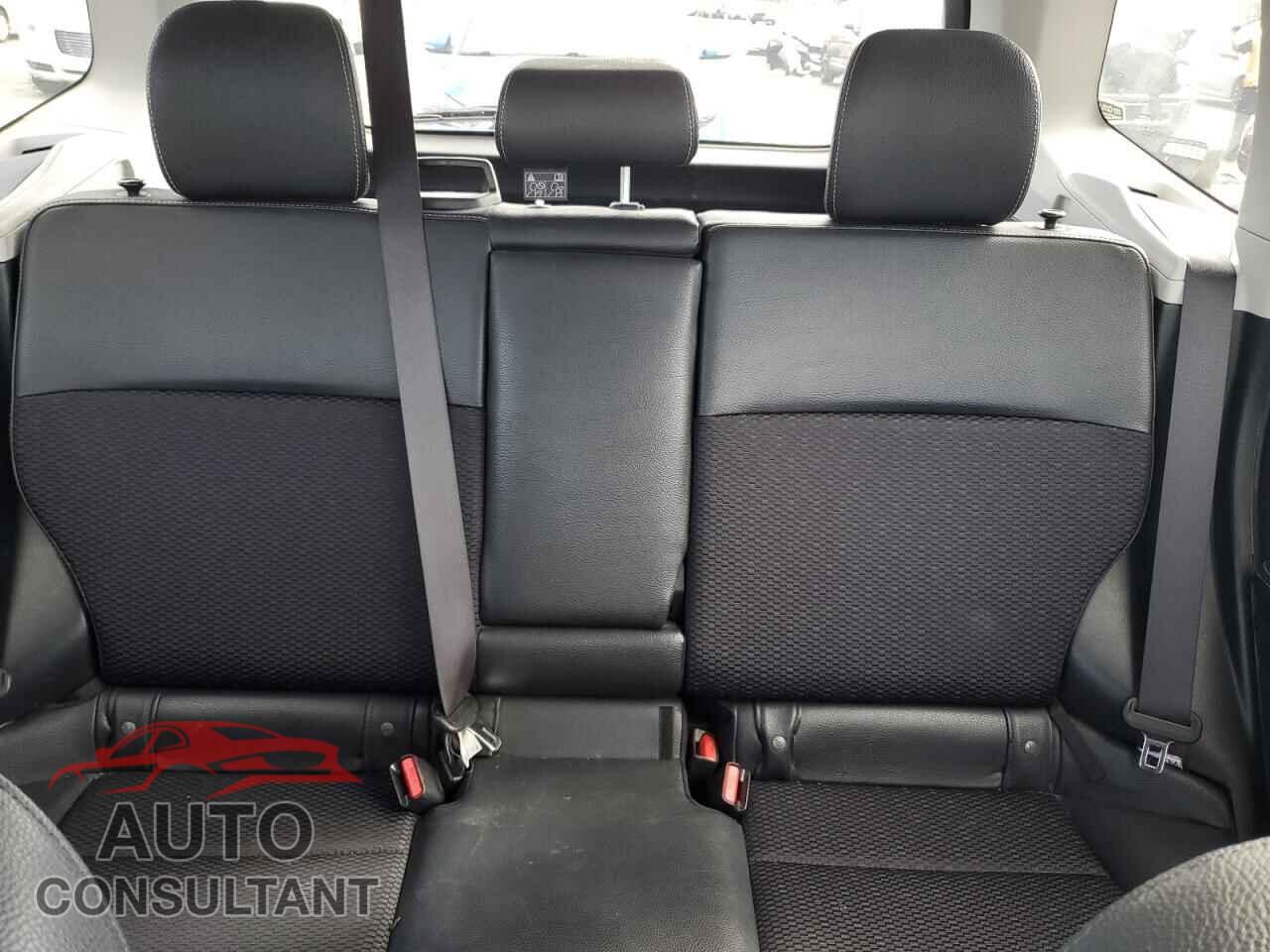 SUBARU FORESTER 2015 - JF2SJGDC2FH522501