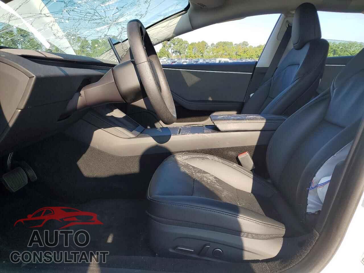TESLA MODEL 3 2024 - 5YJ3E1EA1RF731248