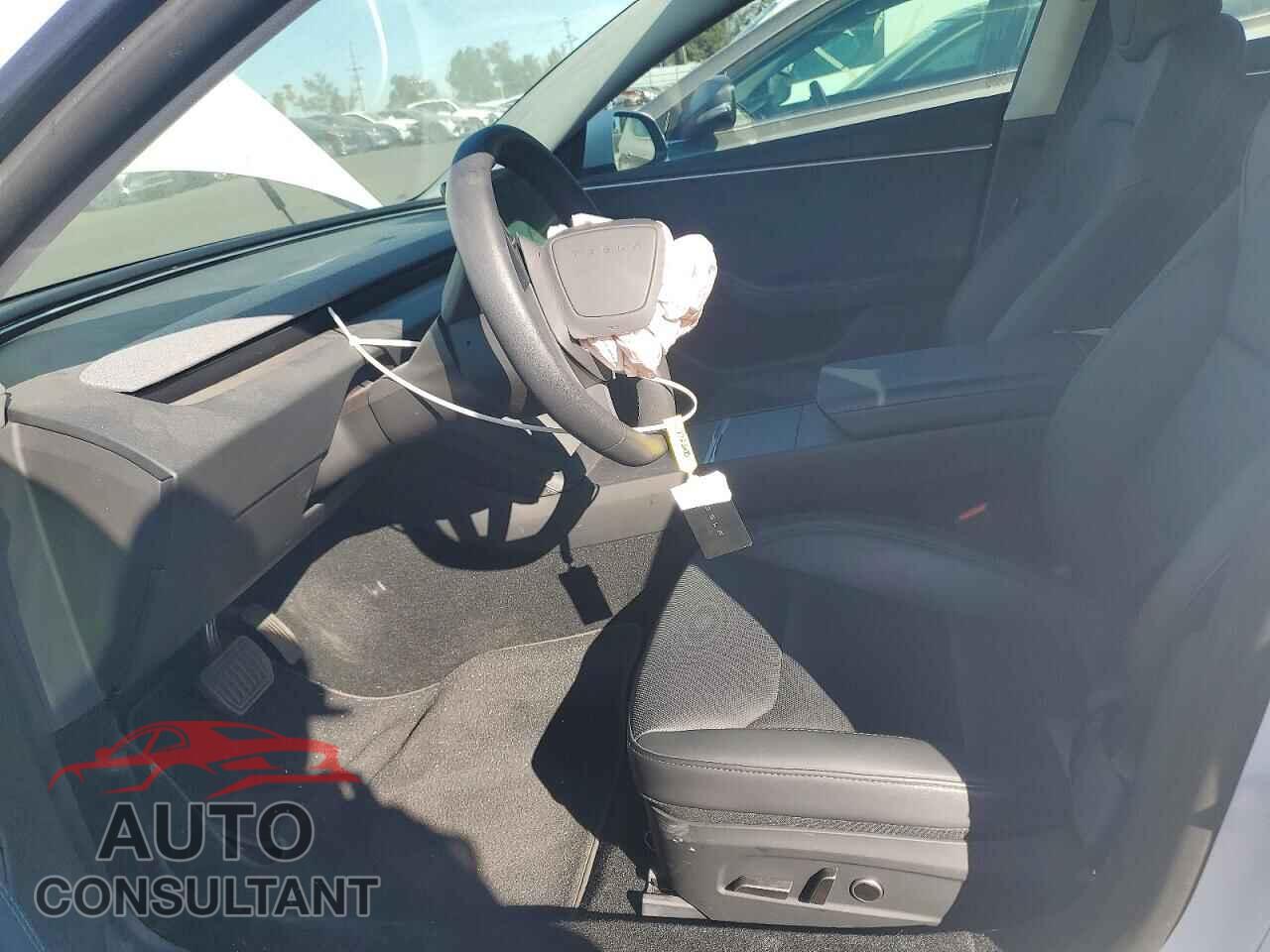 TESLA MODEL 3 2024 - 5YJ3E1EB6RF772600