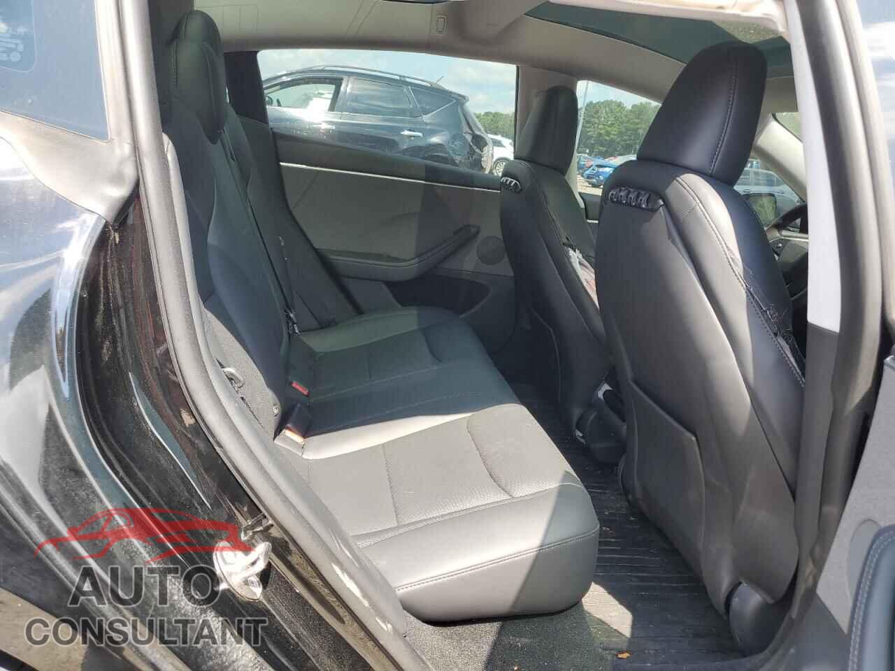 TESLA MODEL 3 2024 - 5YJ3E1EA1RF749359