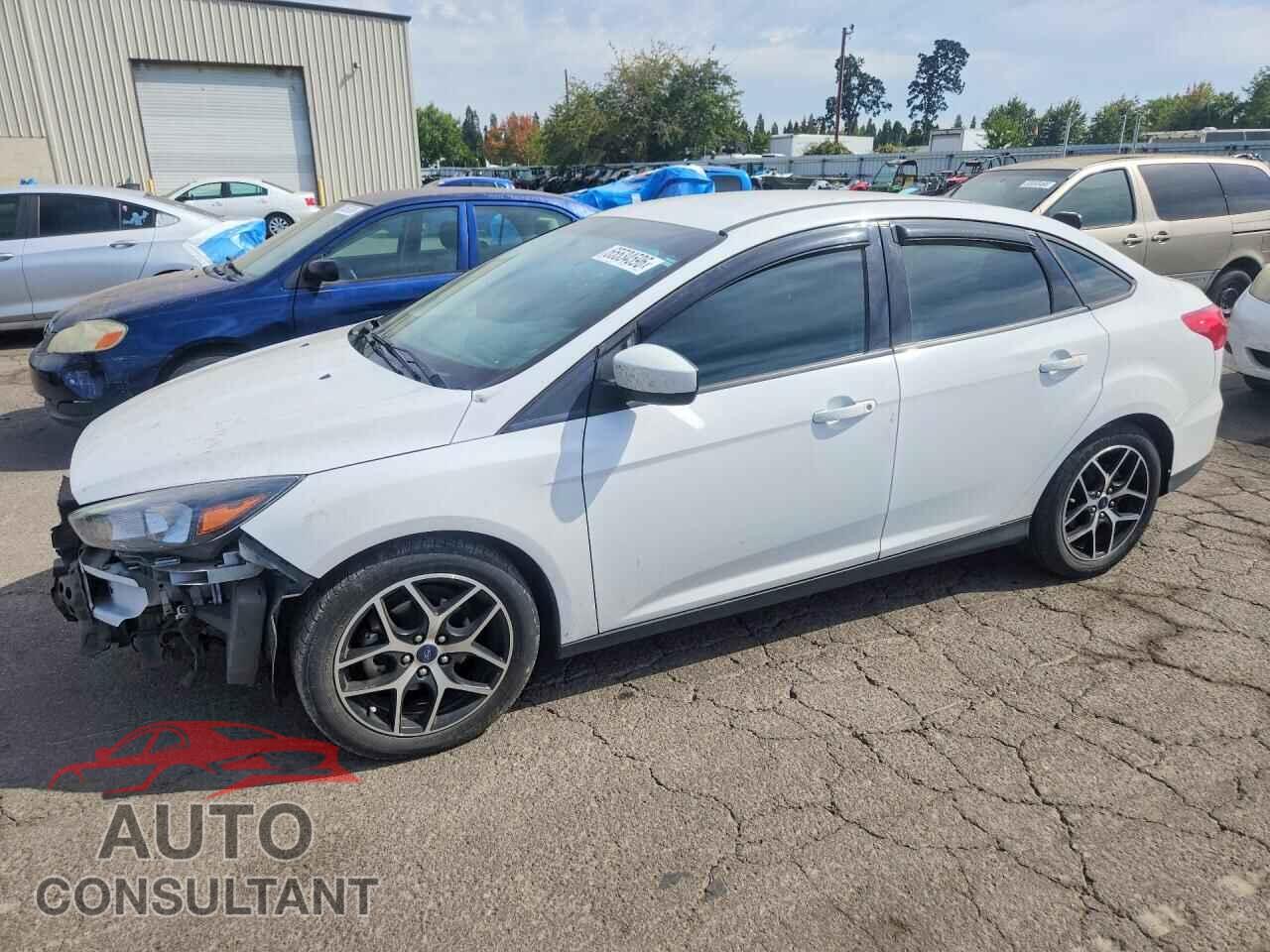 FORD FOCUS 2018 - 1FADP3FE2JL288157