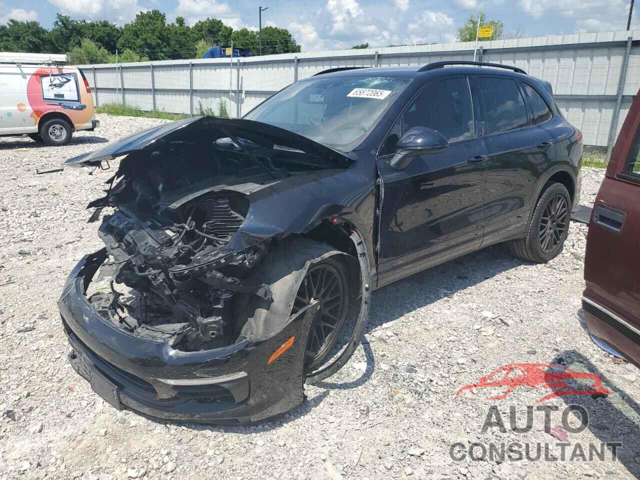 PORSCHE CAYENNE 2016 - WP1AA2A25GKA13076