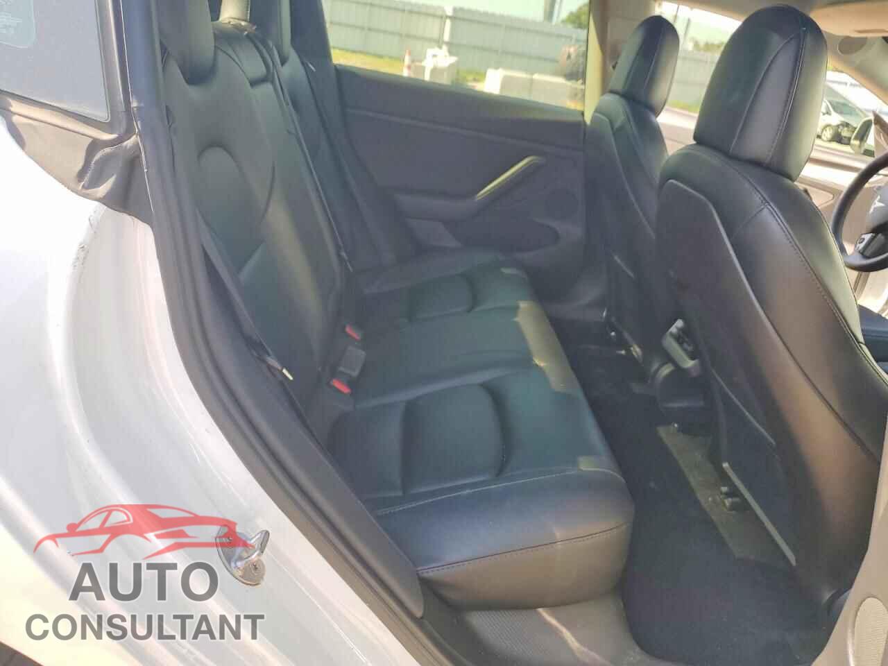 TESLA MODEL 3 2021 - 5YJ3E1EB6MF992702