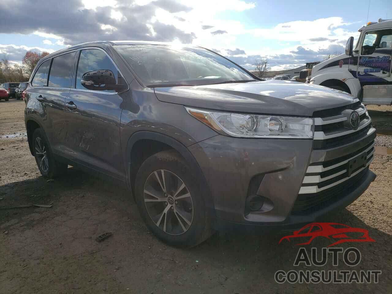 TOYOTA HIGHLANDER 2019 - 5TDBZRFH2KS951798