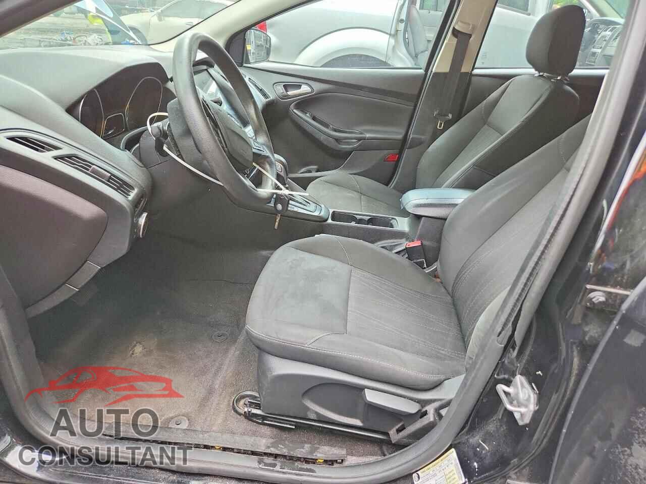 FORD FOCUS 2018 - 1FADP3F29JL299694