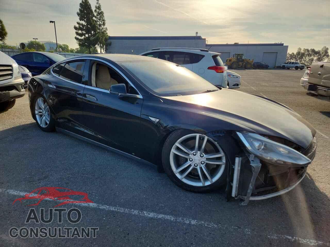 TESLA MODEL S 2013 - 5YJSA1CN5DFP03328